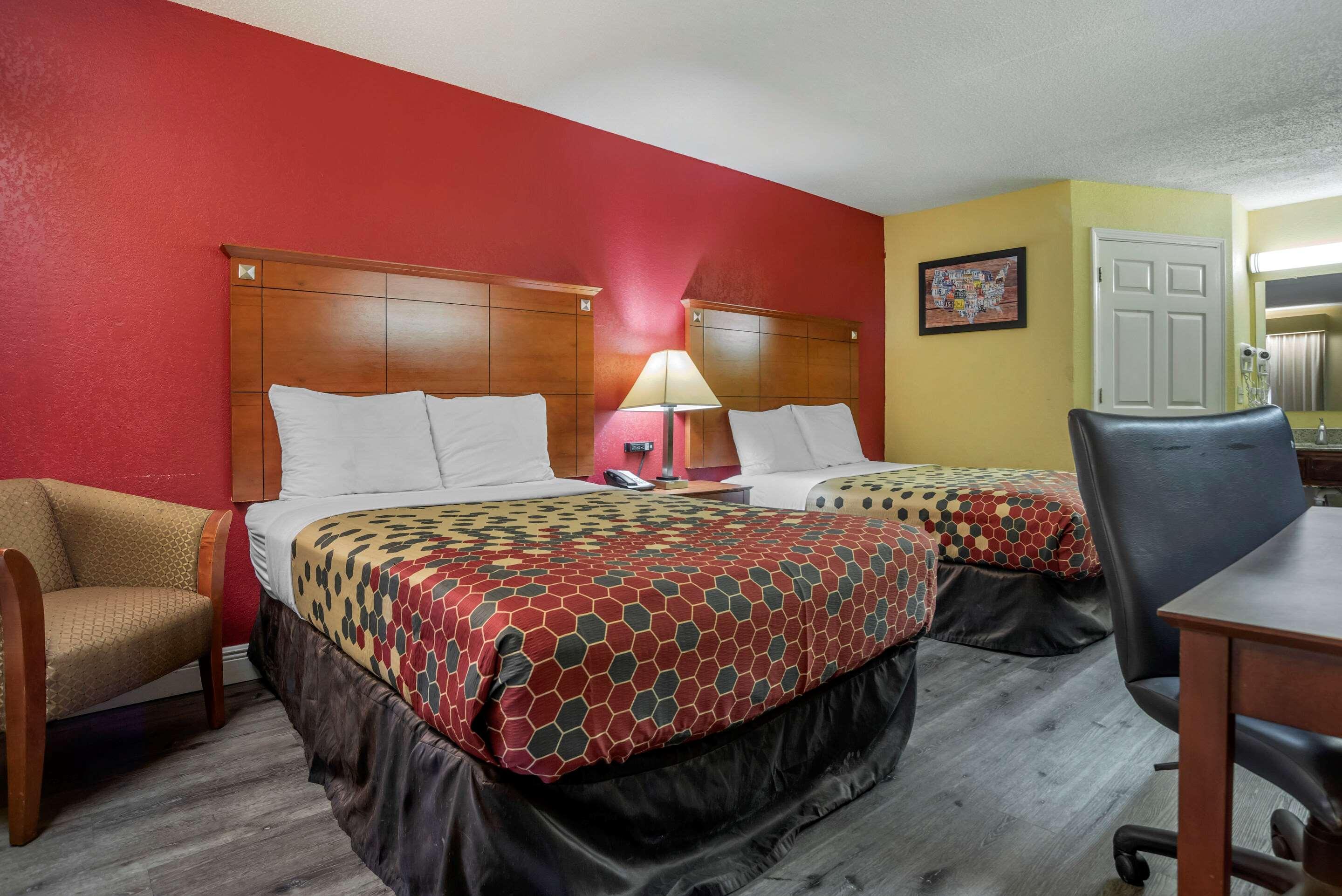 Econo Lodge Tupelo Zewnętrze zdjęcie