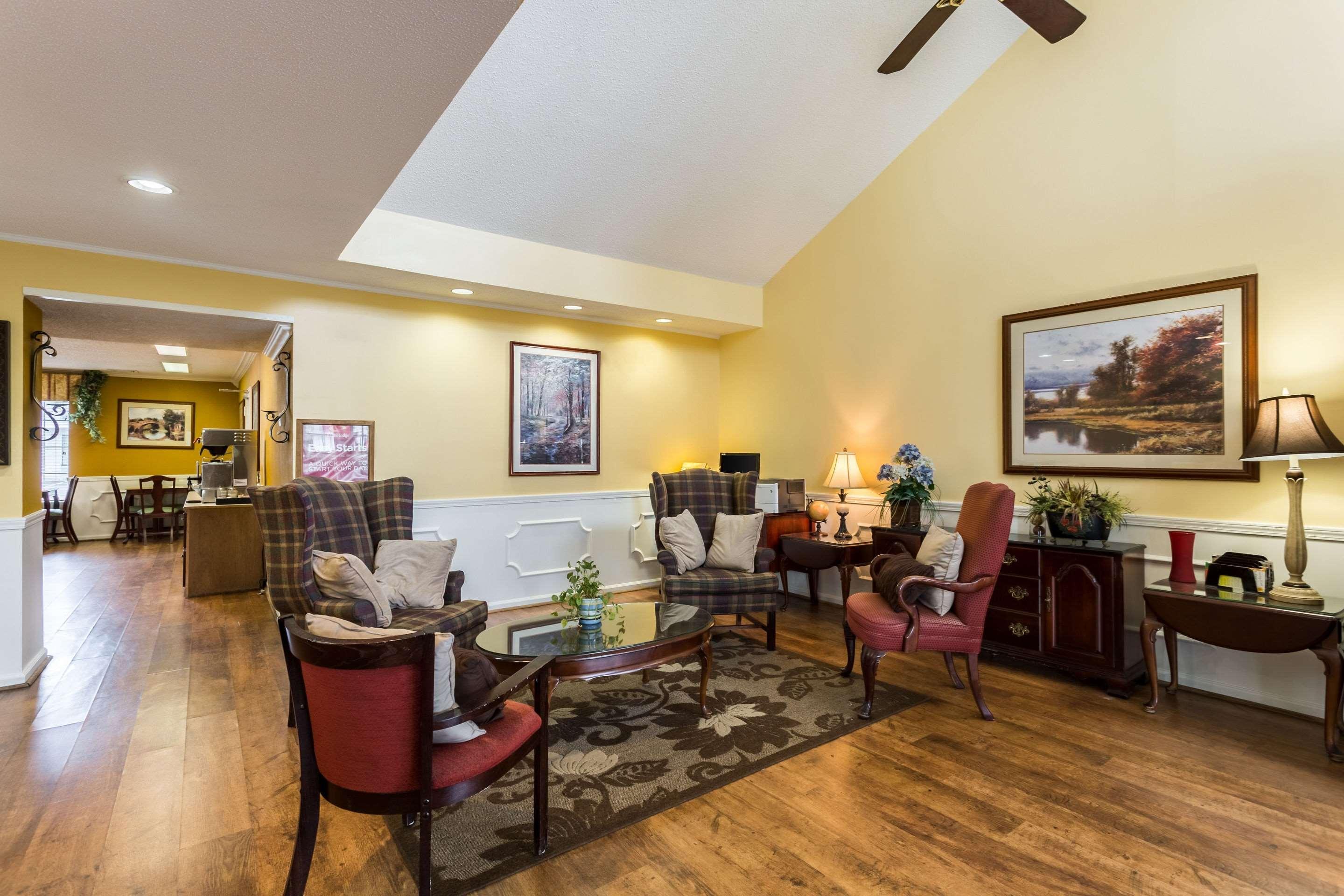 Econo Lodge Tupelo Zewnętrze zdjęcie
