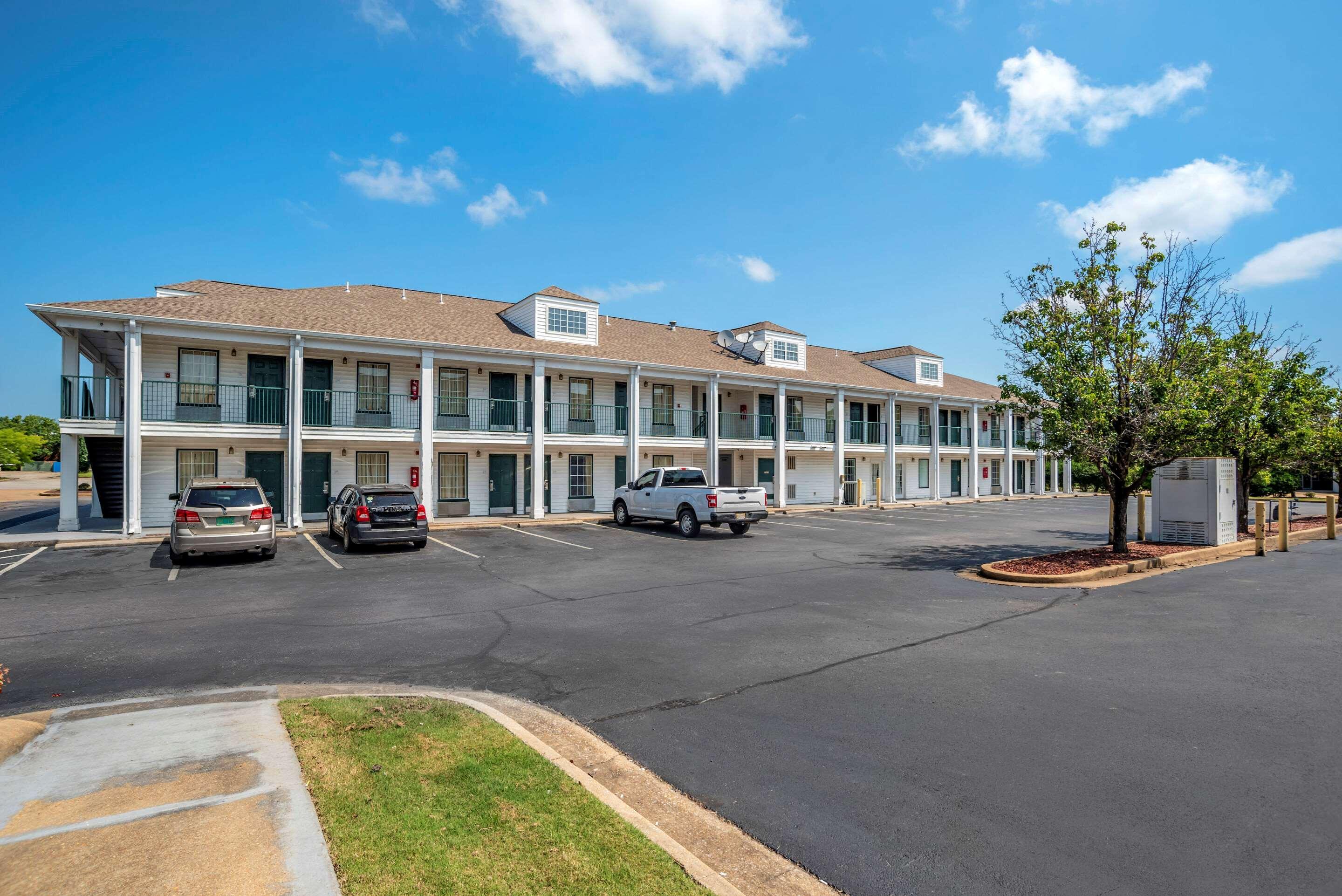 Econo Lodge Tupelo Zewnętrze zdjęcie