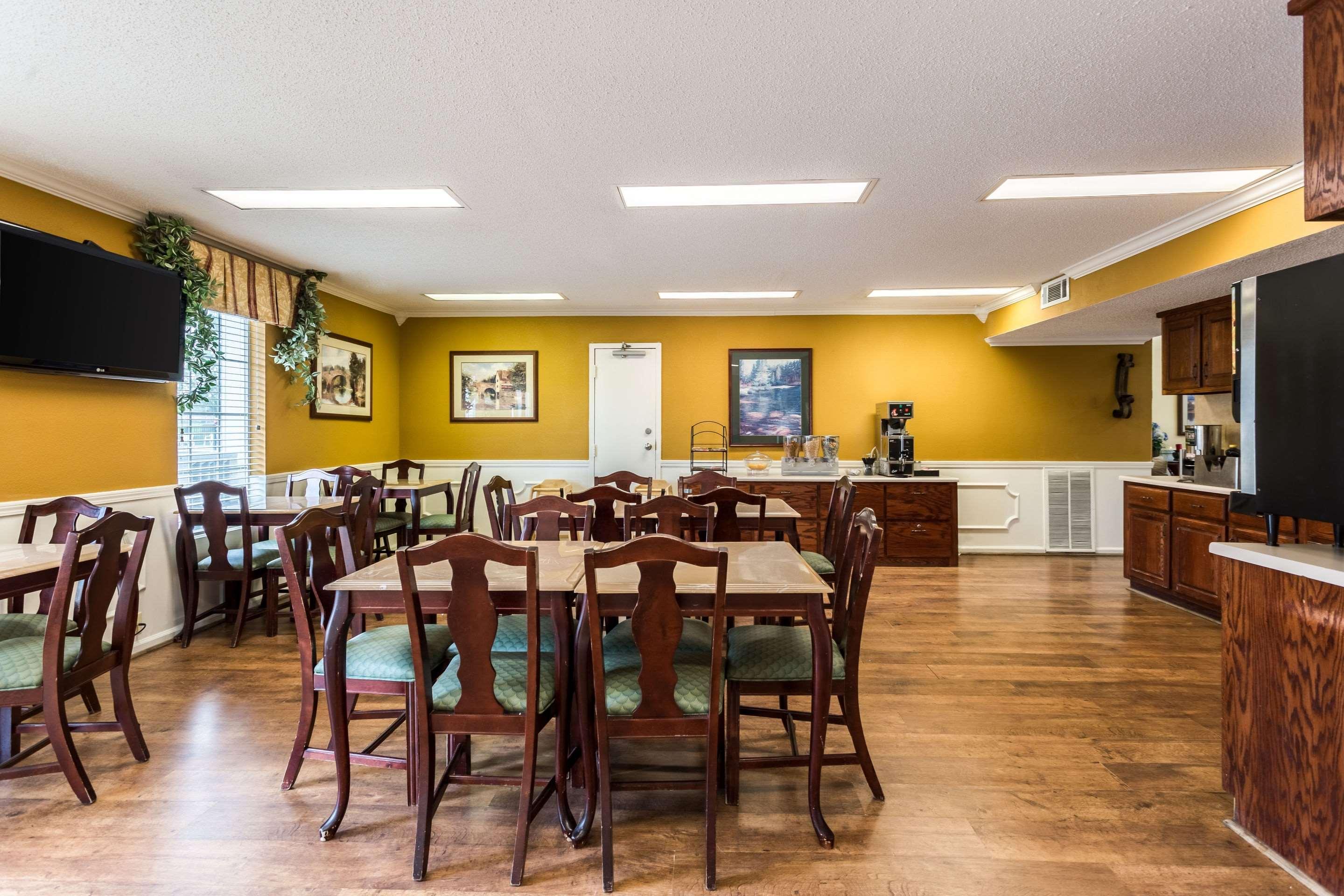 Econo Lodge Tupelo Zewnętrze zdjęcie
