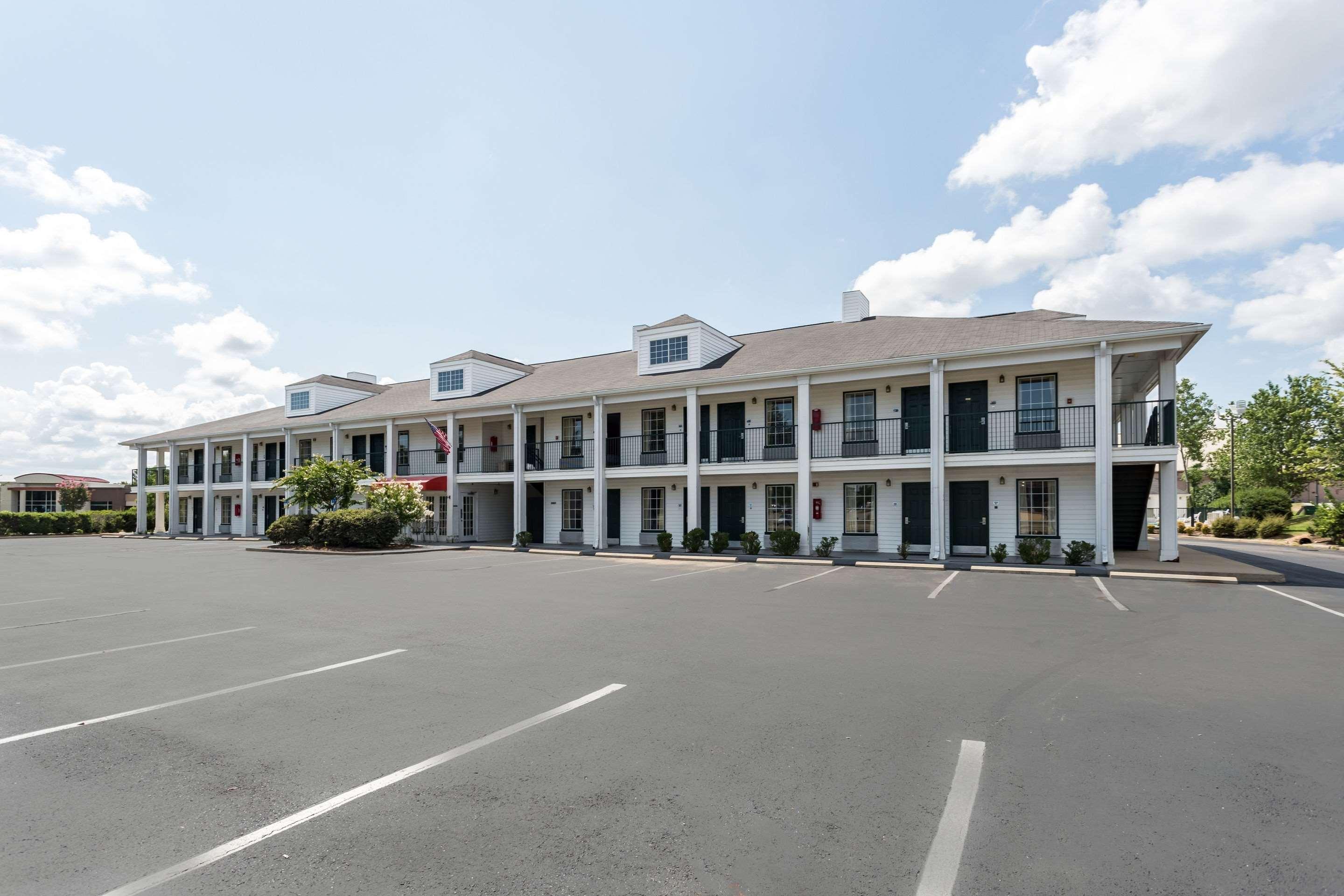 Econo Lodge Tupelo Zewnętrze zdjęcie